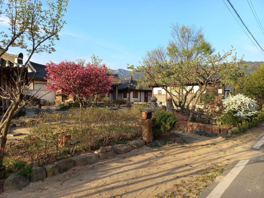 Yasun Gallery Gyeongju Exterior foto